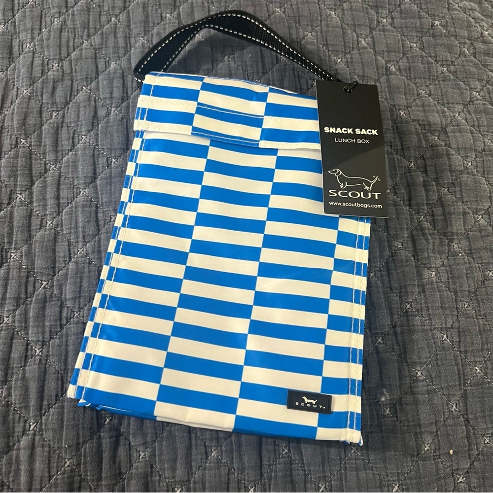Scout Snack Sack Lunch Box Bag in Checkmate